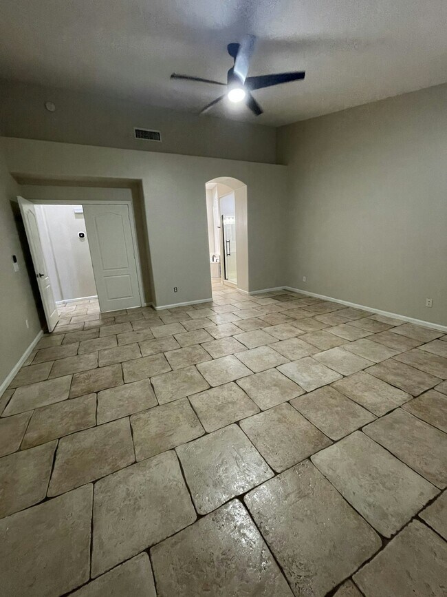 Building Photo - 2150 S Boulder Ct