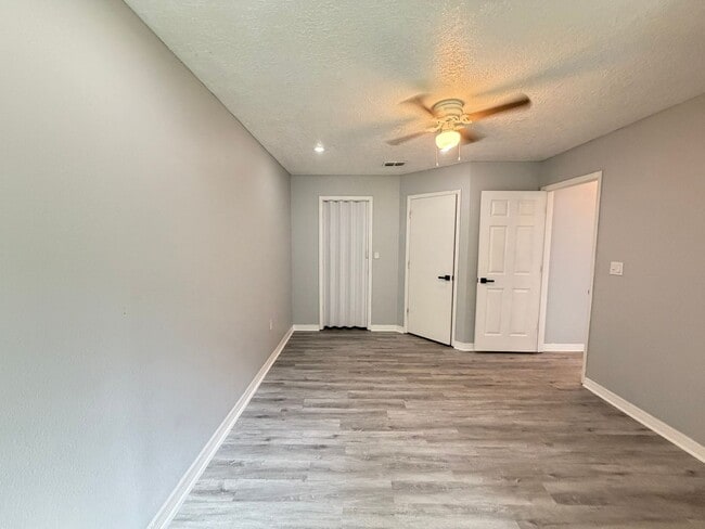 Building Photo - The perfect home waiting for you!