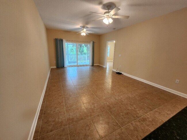 Building Photo - 50% off this beautiful 2/2 Bouchelle Condo with private garage, see details*