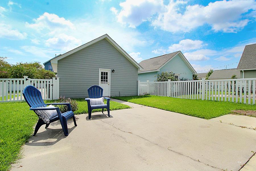 Building Photo - 111 Amaranth Ave