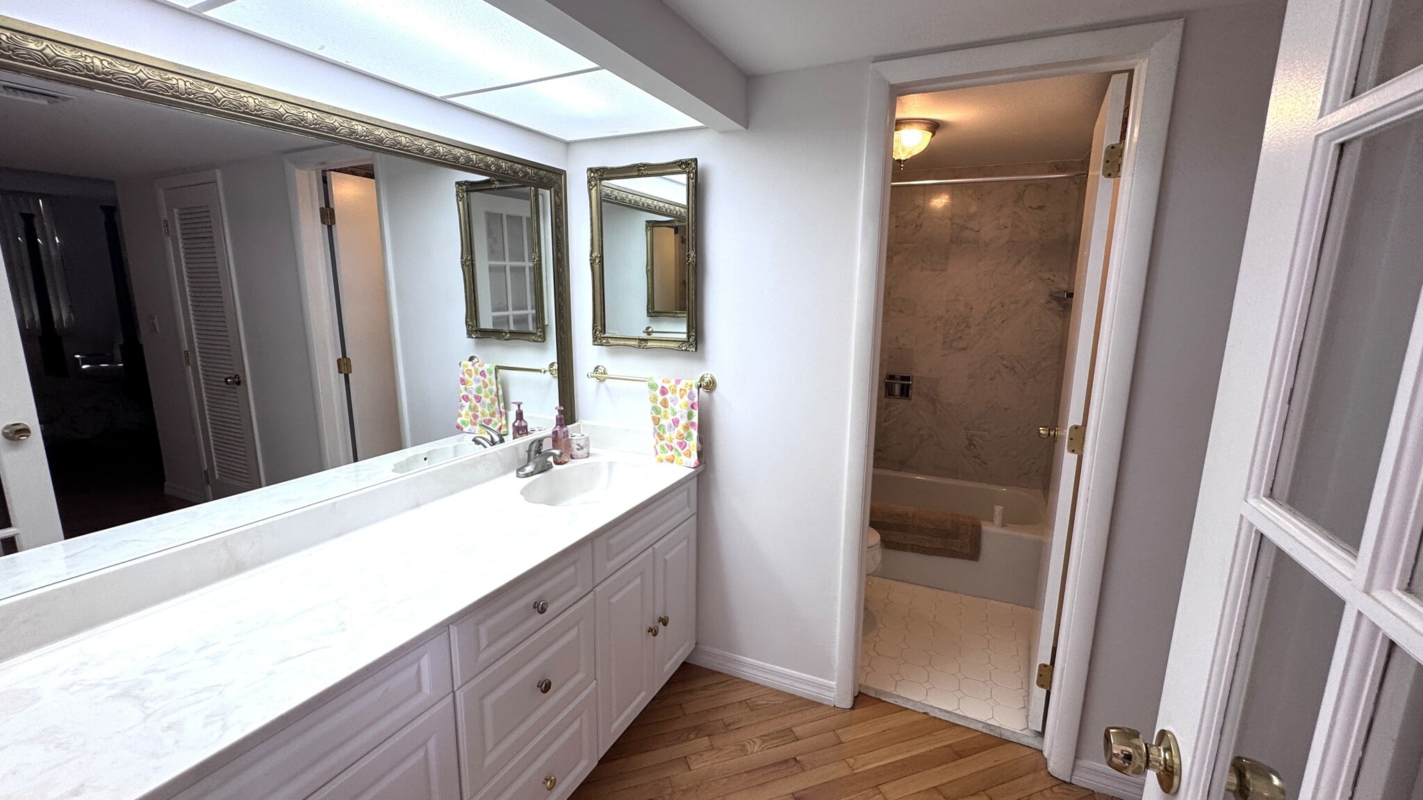 Building Photo - 328 N Ocean Blvd