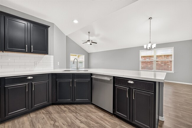 Building Photo - 6014 Namika St