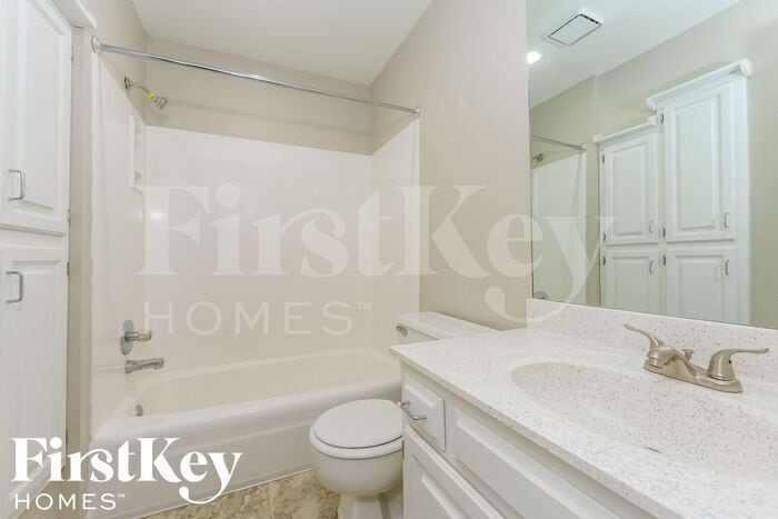 Building Photo - 1333 SW 21st St