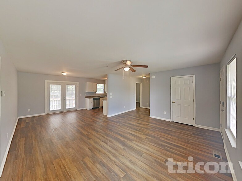 Building Photo - 201 Trowbridge Rd