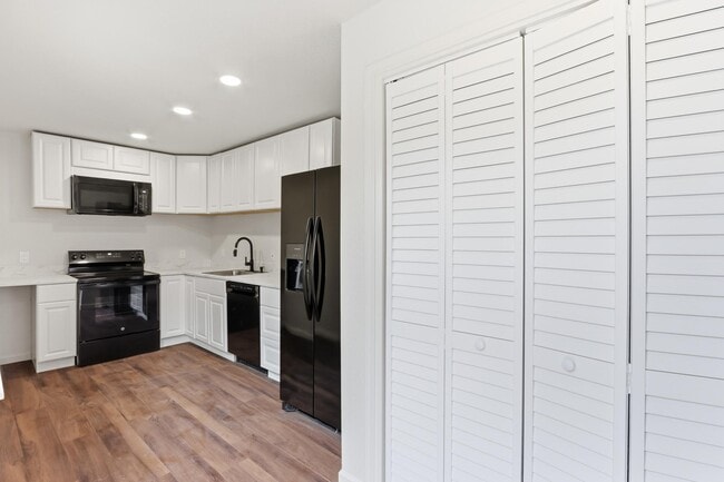 Building Photo - 69 N Tucker St