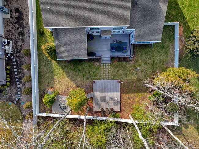 Building Photo - 135 Cornwall Rd