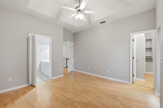 Building Photo - 162 SW 145th Dr