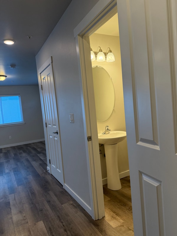 Building Photo - 5723 W Albany Pl