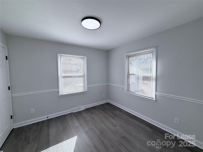 Building Photo - 6207 Eagle Peak Dr