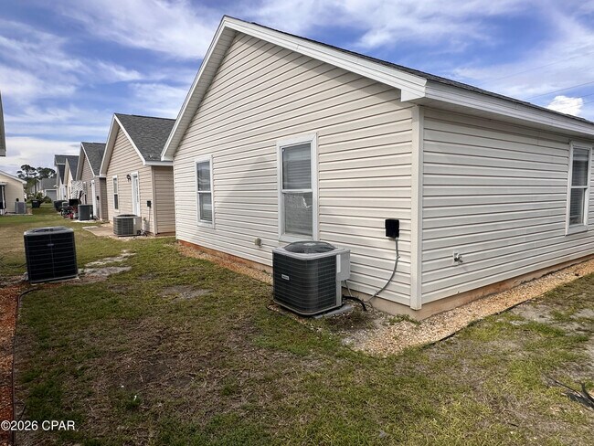 Building Photo - 113 Seagrass Wy