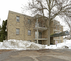 Building Photo - South Oaks Apartments