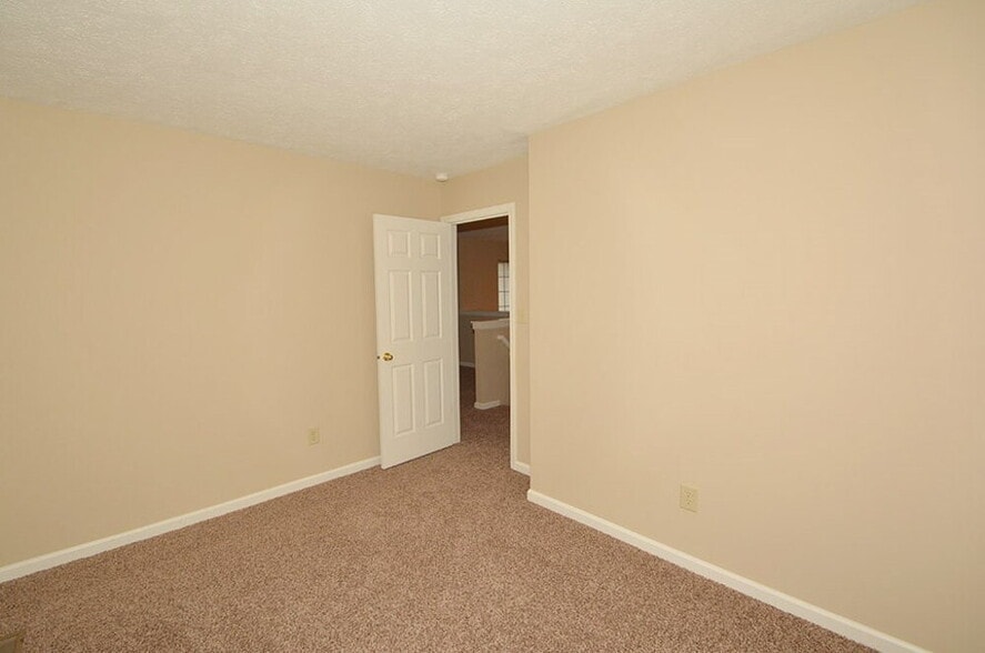 Building Photo - 14326 Worthington Blvd