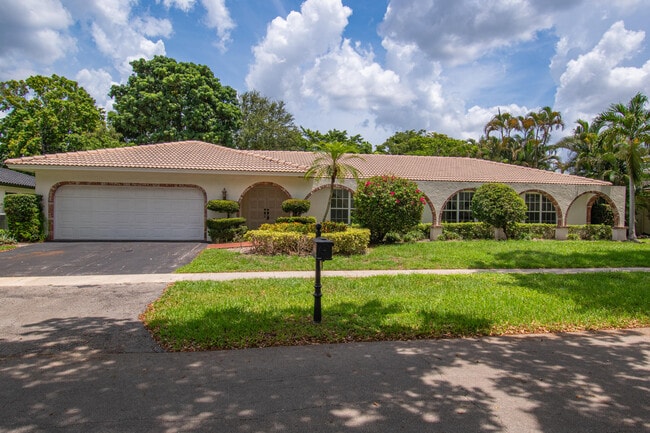 Building Photo - 6749 S Grande Dr