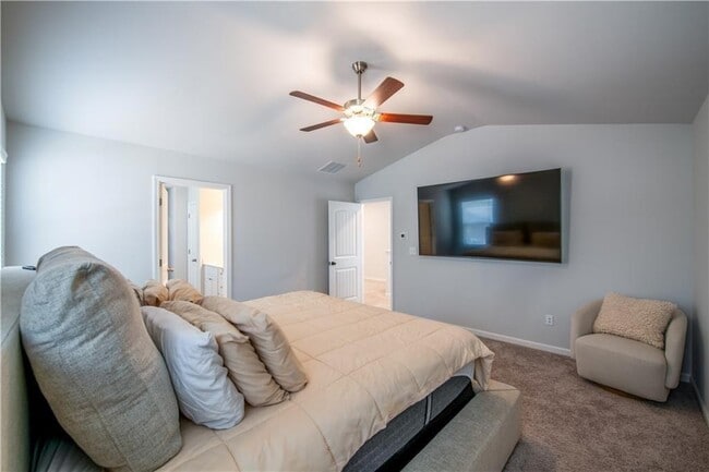 Building Photo - 4700 Blake Lp
