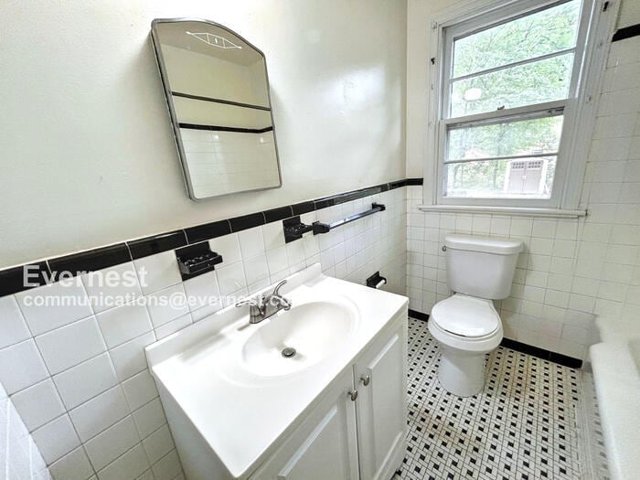 Building Photo - 4800 Cutshaw Ave