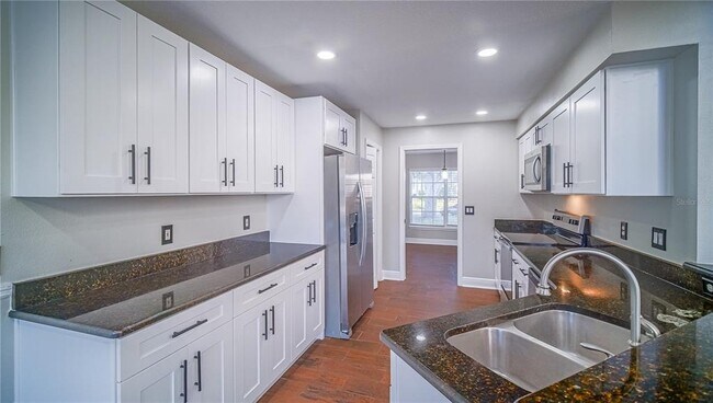 Building Photo - 1020 Woodsong Way