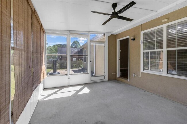 Building Photo - 125 York Ln