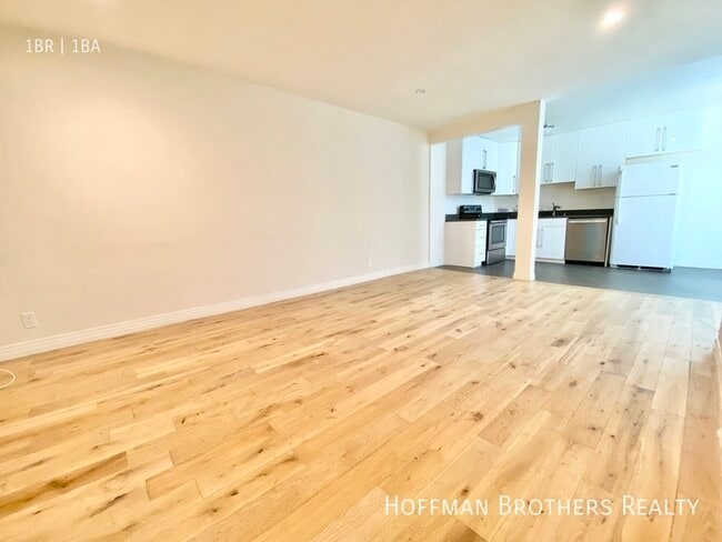 Building Photo - 400 S Berendo St