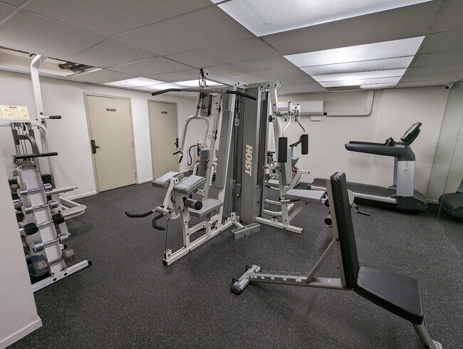 Building Photo - 355 S Los Robles Ave