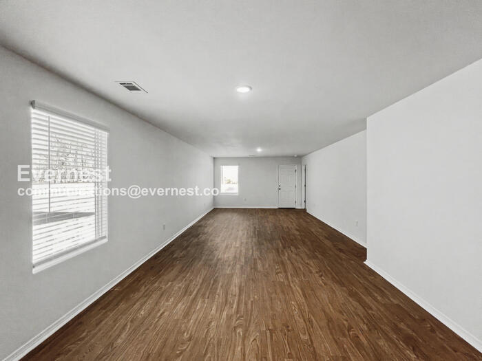 Building Photo - 480 Moonlight Cove