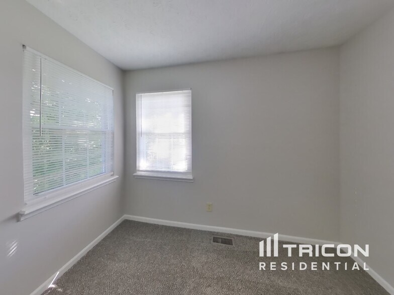 Building Photo - 6407 Perry Pines Ct