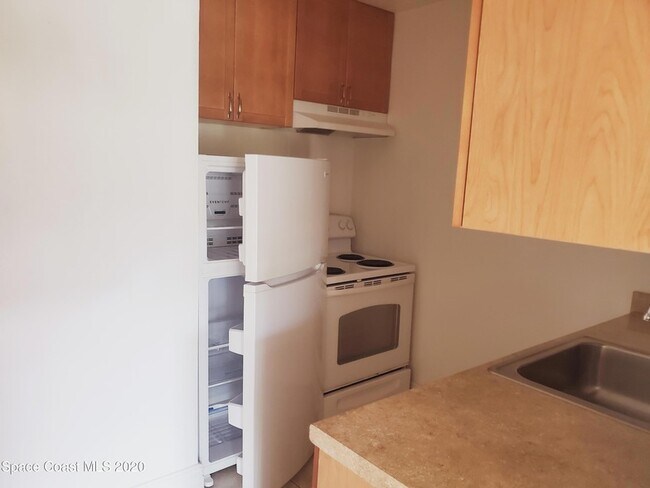 Building Photo - 250 N Banana River Dr