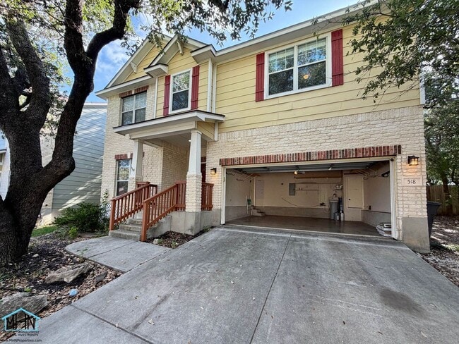Building Photo - 518 Willow Grove Dr