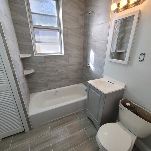 Building Photo - 6115 Monitor Pl