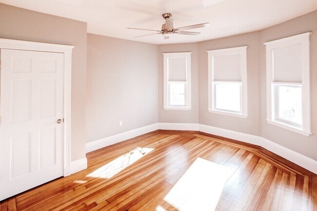 Building Photo - 177 Minot St