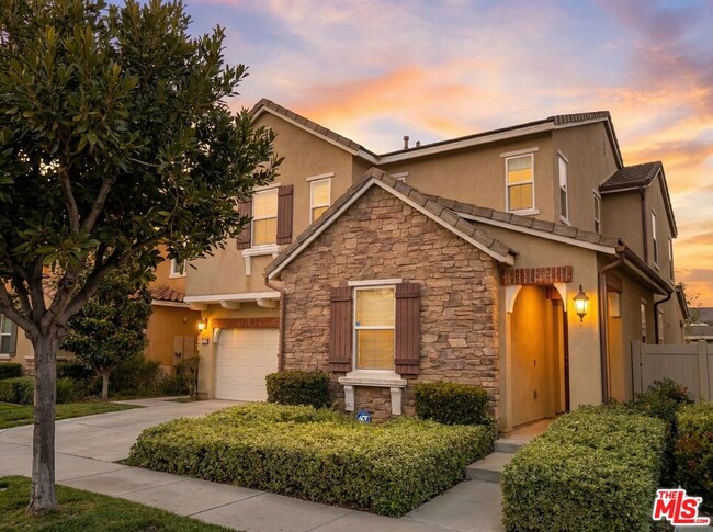 Building Photo - 68 Revell Cir