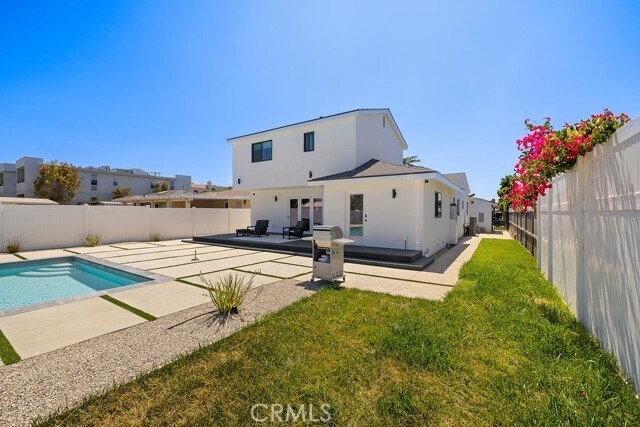 Building Photo - 11245 Greenlawn Ave