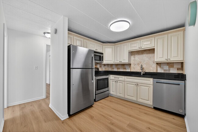 Building Photo - 1108 Mercury Dr