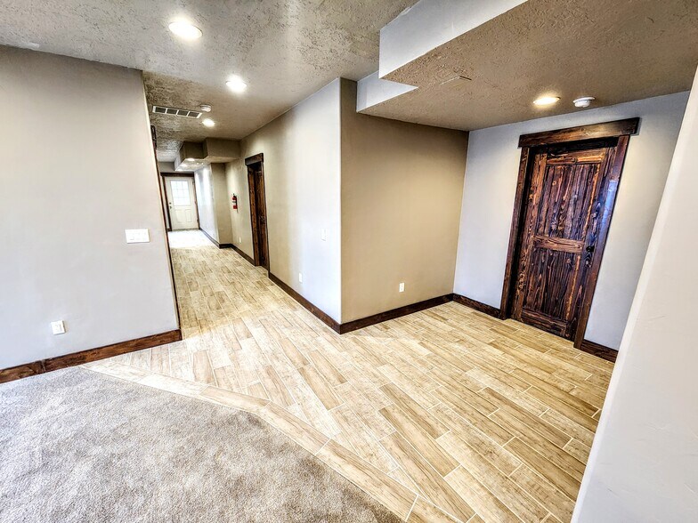 Building Photo - 14249 S Knapper Way