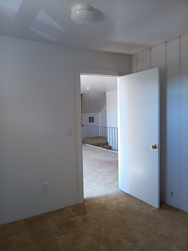 Building Photo - Beautiful Secluded Farmhouse & Shop is Available!