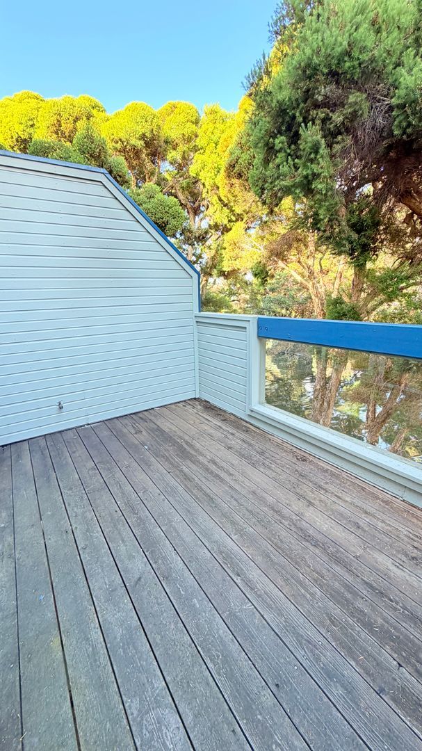 Building Photo - 15 Invincible Ct