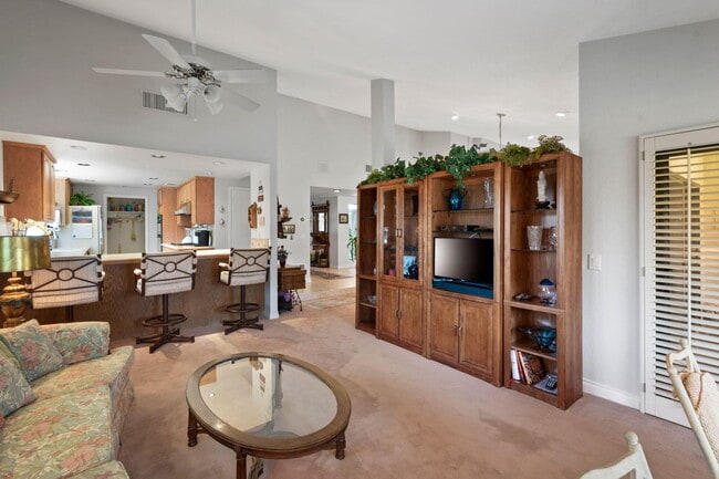 Building Photo - 78505 Vista Del Fuente