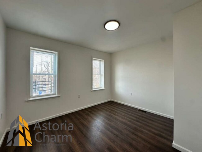 Building Photo - 3 Bedroom Plus Two Dens with Finished Basement on Harford Road