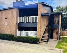Building Photo - 923 Carrell St