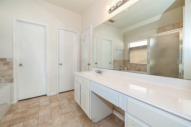 Building Photo - 11830 Hueco Tanks Dr