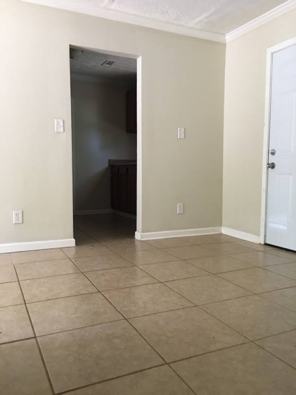 Building Photo - Beautiful 4BR/2BA home nestled in a quiet Ellenwood GA