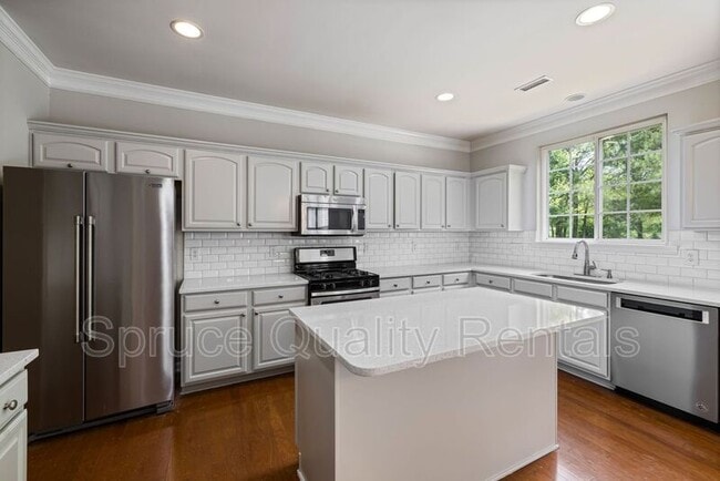 Primary Photo - 206 Northlands Dr