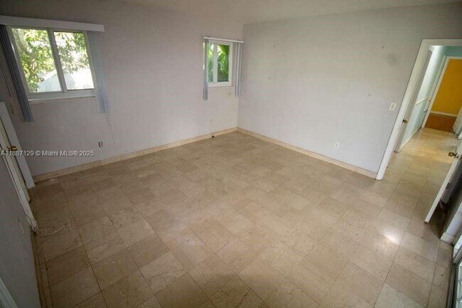 Building Photo - 9041 SW 88th St
