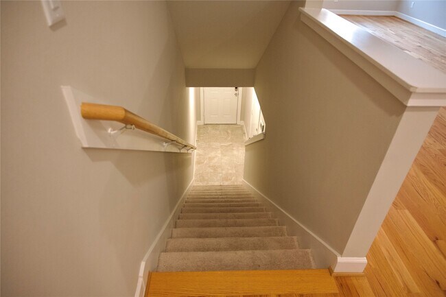 Building Photo - 8705 Bryam St