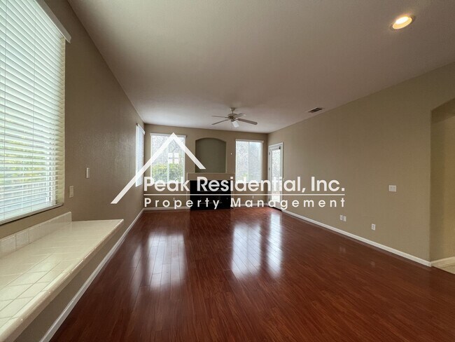 Building Photo - Wonderful Rocklin 4bd/2ba Home - Gated Com...