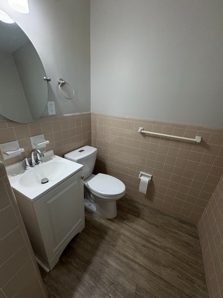 Building Photo - 3118 Adonna Dr NW