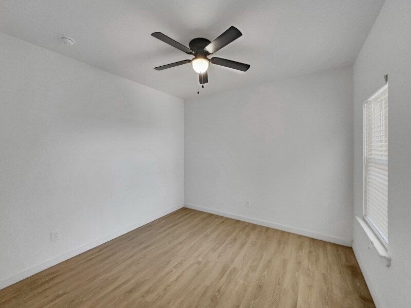 Building Photo - 5804 Urbana Ave