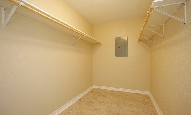 Building Photo - 19518 Gladewater Dr