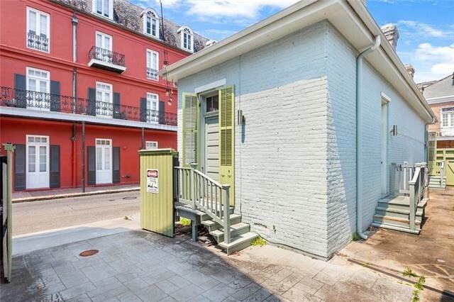 Building Photo - 1300 Chartres St