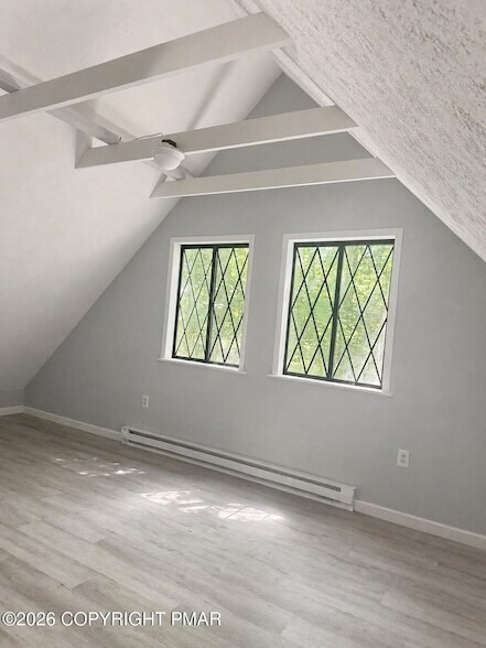 Building Photo - 2111 Spring Dr