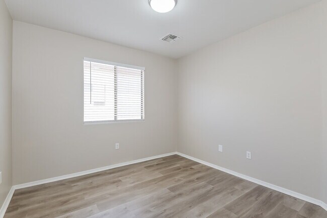 Building Photo - 12654 E Mandell Pass